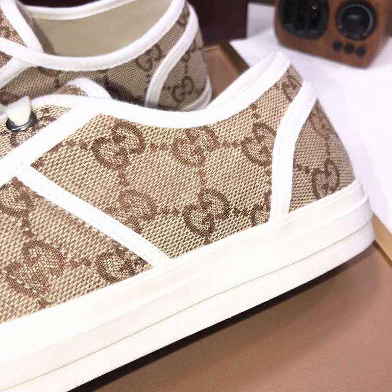 Gucci Low Shoes